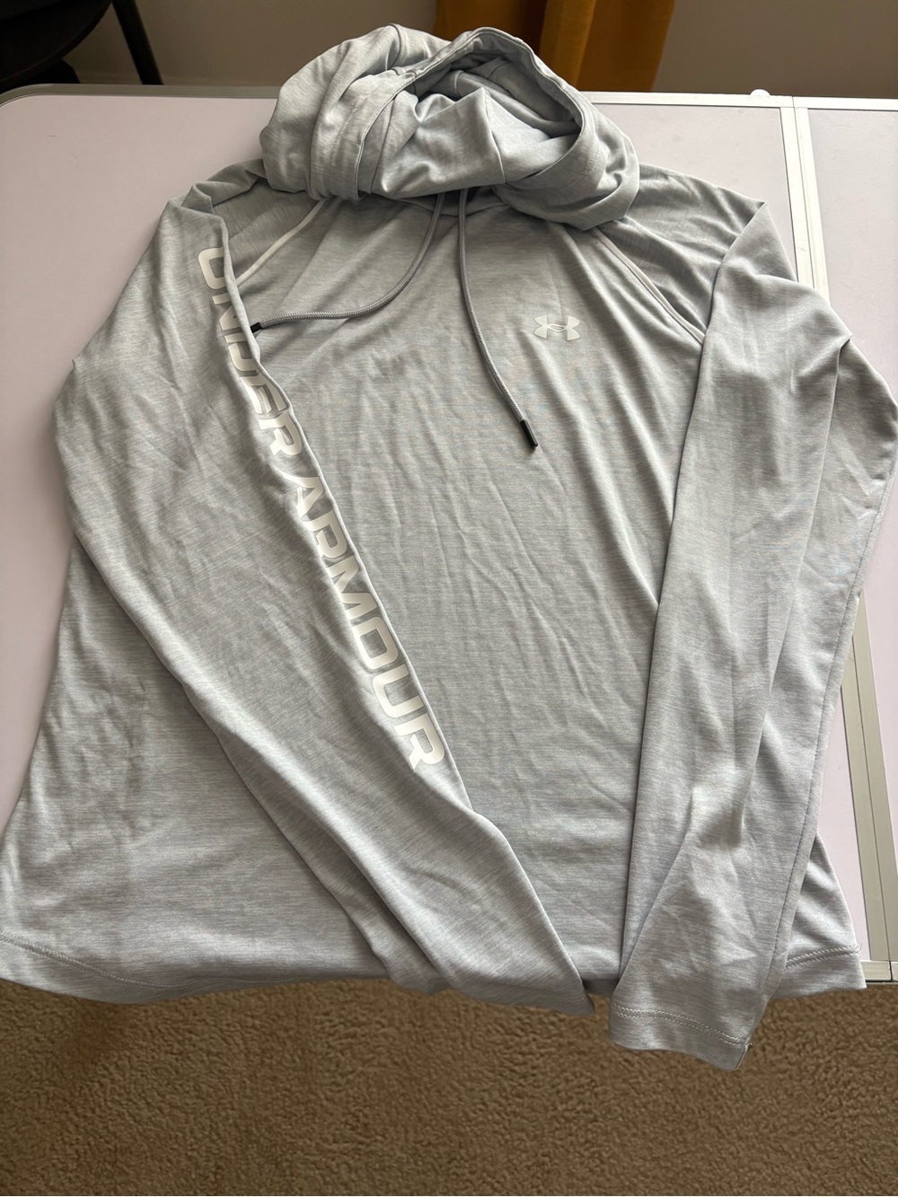 Under Armour Women's Light Heather Gray Hooded Long Sleeve Pullover